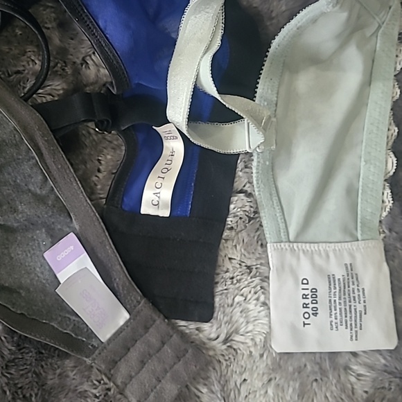 Bra bundle - Picture 3 of 4